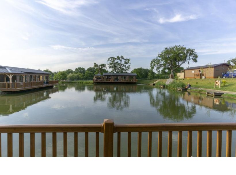 Grebe lodge to rent at Caistor Lake Park Lincolnshire