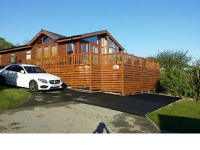 Amazing Lodge For Hire At White Acres, Cornwall